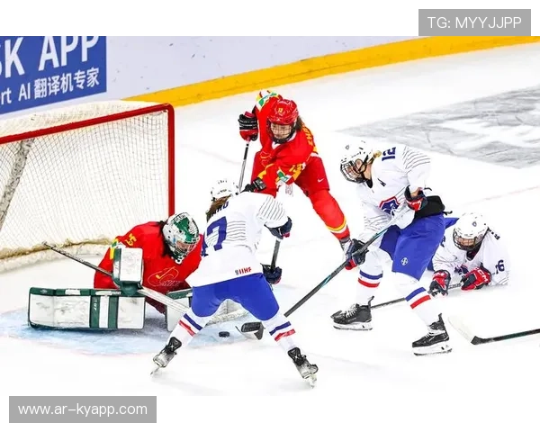 国际赛事中球员们殚精竭虑，为球队争出一片天地